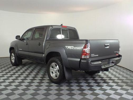 Magnetic Gray Metallic 2015 Toyota Tacoma 1-OWNER