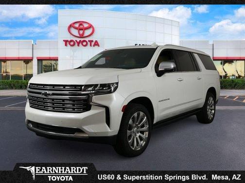Iridescent Pearl Tricoat 2022 Chevrolet Suburban Premier