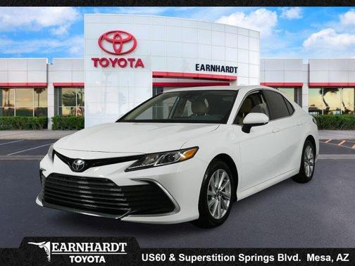 Ice 2023 Toyota Camry LE