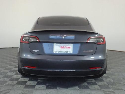 Midnight Silver Metallic 2023 Tesla Model 3 Performance
