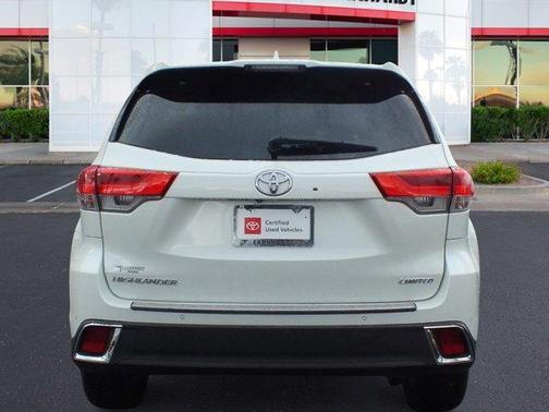 2017 Toyota Highlander Limited
