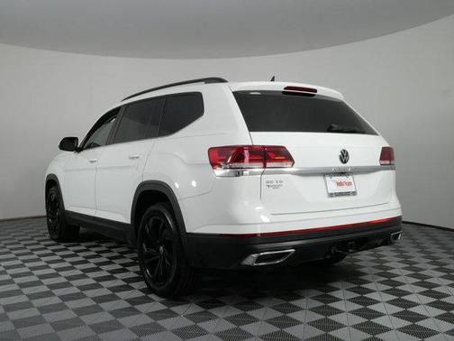 Pure White 2023 Volkswagen Atlas 3.6L SE w/Technology