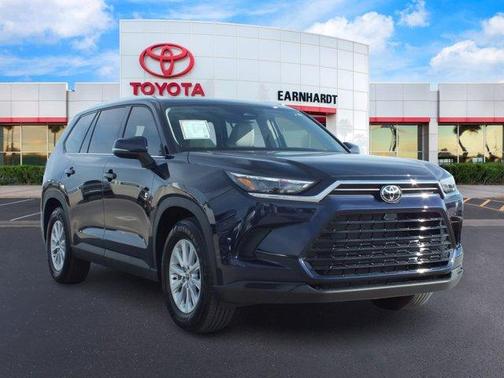 2025 Toyota Grand Highlander XLE 1 OWNER CLEAN CARFAX!