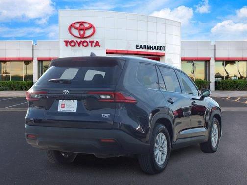 2025 Toyota Grand Highlander XLE 1 OWNER CLEAN CARFAX!