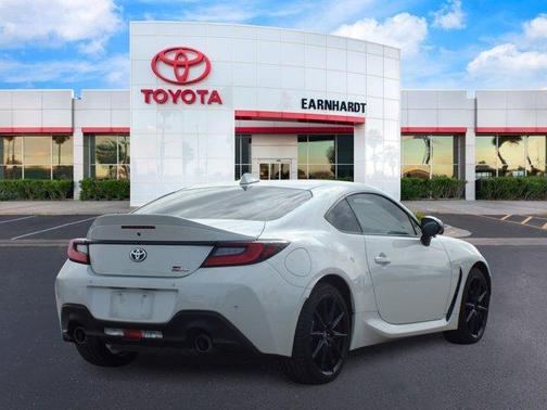 2024 Toyota GR86 Premium