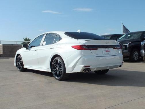 Wind Chill Pearl 2026 Toyota Camry XSE