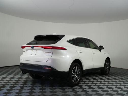 Blizzard Pearl 2021 Toyota Venza LE