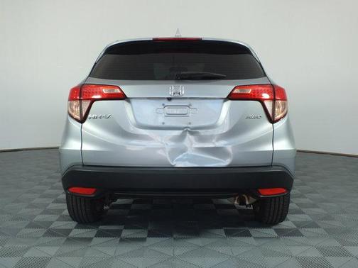 Lunar Silver Metallic 2018 Honda HR-V LX