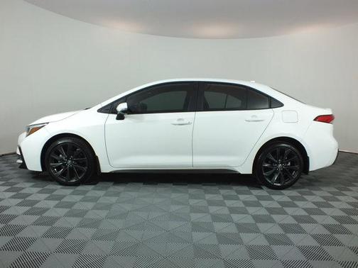 Ice 2026 Toyota Corolla SE