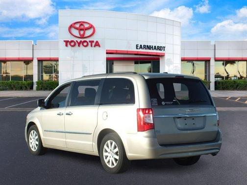 2015 Chrysler Town & Country Touring