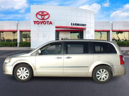 2015 Chrysler Town & Country Touring