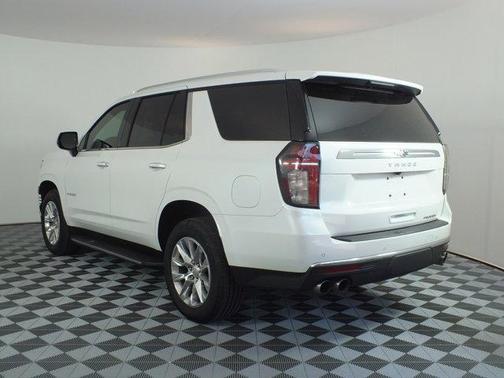 Iridescent Pearl Tricoat 2022 Chevrolet Tahoe Premier