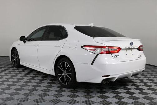 2020 Toyota Camry Hybrid SE