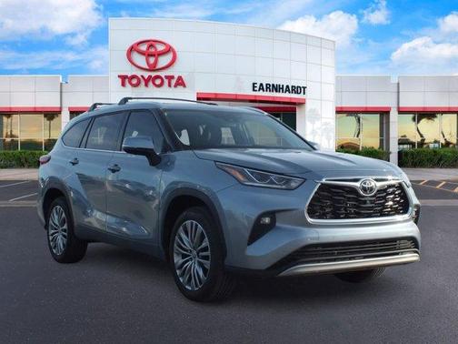 2023 Toyota Highlander Platinum