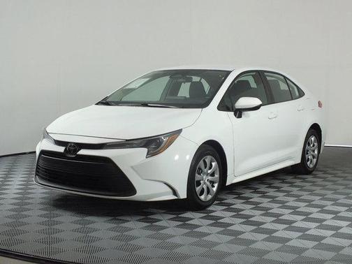 Ice 2024 Toyota Corolla LE