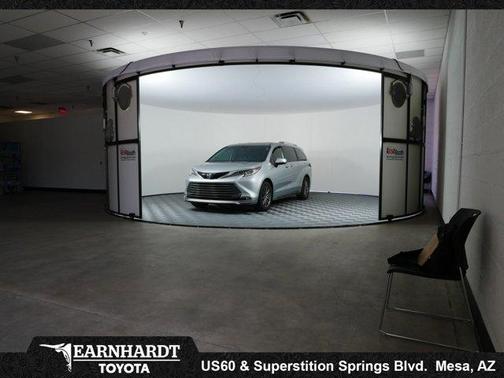 Celestial Silver Metallic 2022 Toyota Sienna Limited