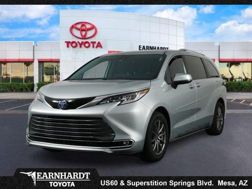 Celestial Silver Metallic 2022 Toyota Sienna Limited