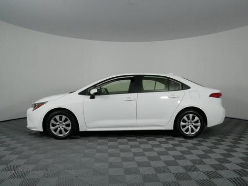 Ice 2024 Toyota Corolla LE