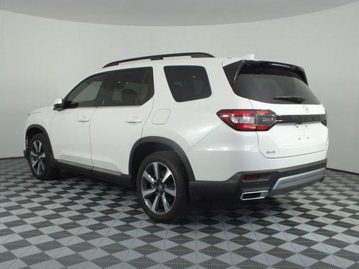 Platinum White Pearl 2025 Honda Pilot Elite