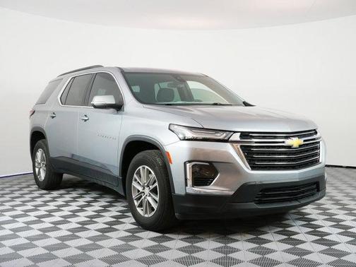 Sterling Gray Metallic 2023 Chevrolet Traverse LT Cloth