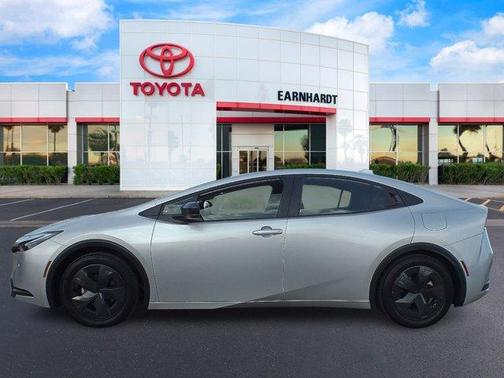 2025 Toyota Prius LE