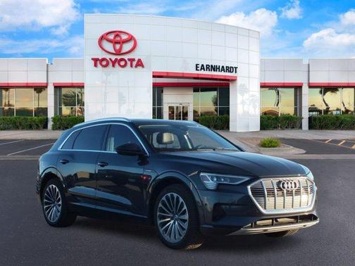 2019 Audi e-tron quattro Premium Plus