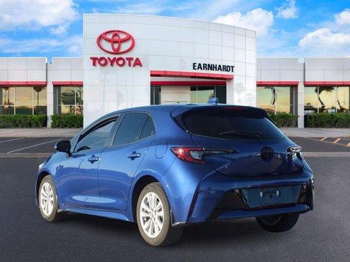 2025 Toyota Corolla Hatchback SE