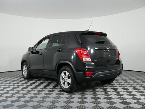 Mosaic Black Metallic 2021 Chevrolet Trax LS