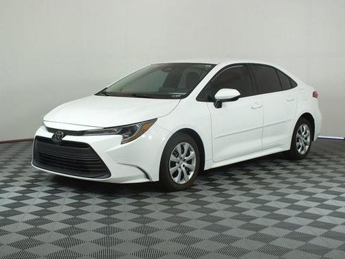 Ice 2023 Toyota Corolla LE