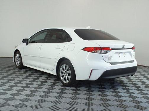 Ice 2023 Toyota Corolla LE