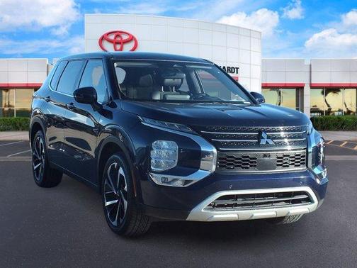 2024 Mitsubishi Outlander SE