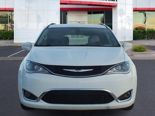 2020 Chrysler Pacifica Touring-L