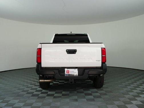 Ice 2024 Toyota Tacoma SR