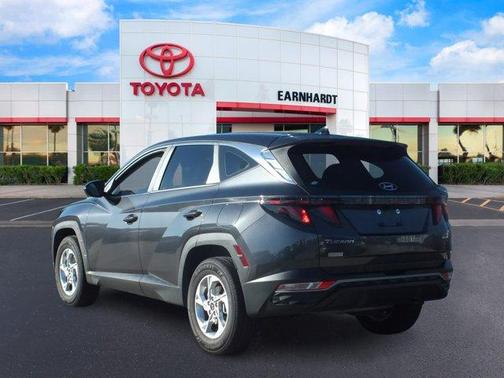 2022 Hyundai TUCSON SE