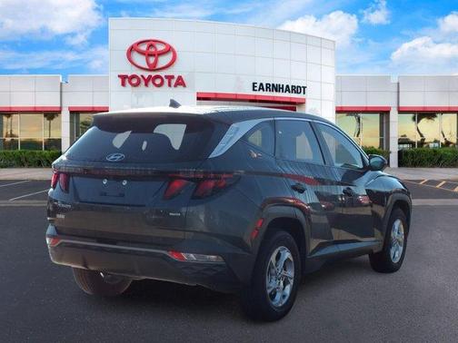 2022 Hyundai TUCSON SE