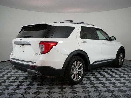 Star White 2023 Ford Explorer Limited