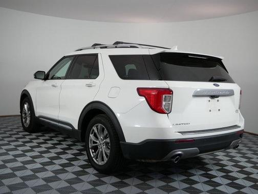 Star White 2023 Ford Explorer Limited