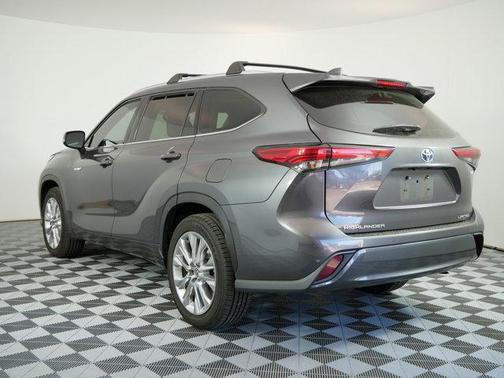 Magnetic Gray Metallic 2020 Toyota Highlander Hybrid Limited