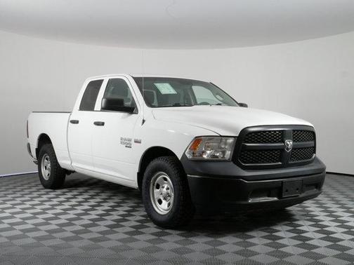 Bright White Clearcoat 2022 RAM 1500 Classic Tradesman