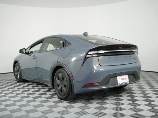 2025 Toyota Prius Plug-In Hybrid SE 1-OWNER