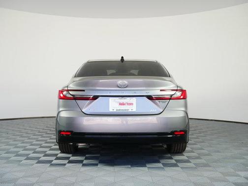 Metal 2026 Toyota Camry XLE