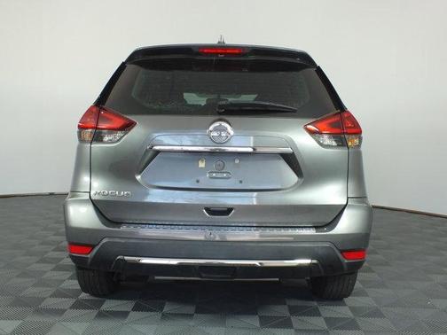 Gun Metallic 2018 Nissan Rogue S