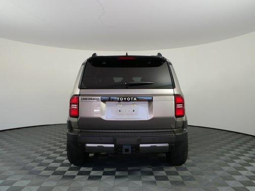 Meteorite 2024 Toyota Land Cruiser Base