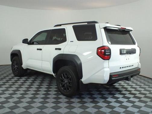 Ice 2025 Toyota 4Runner SR5