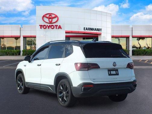 2024 Volkswagen Taos 1.5T SE Black