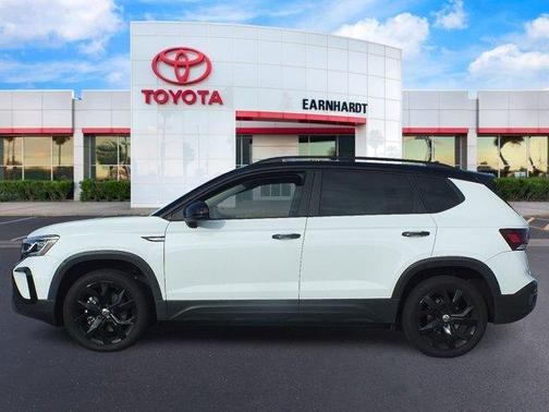 2024 Volkswagen Taos 1.5T SE Black