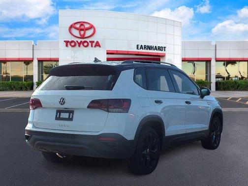 2024 Volkswagen Taos 1.5T SE Black