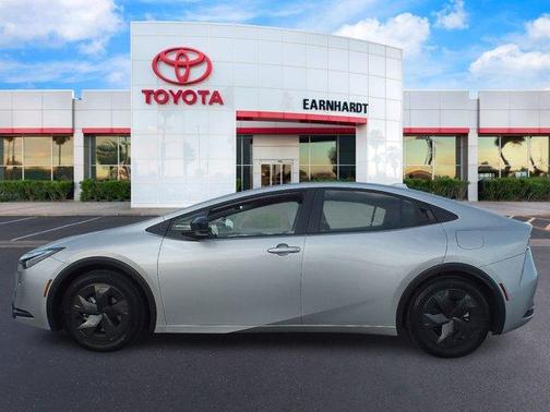 2025 Toyota Prius Plug-In Hybrid PLUG-IN SE 1-OWNER! ONLY 10K MILES!