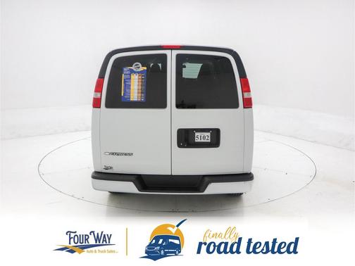 2017 Chevrolet Express 3500 LT