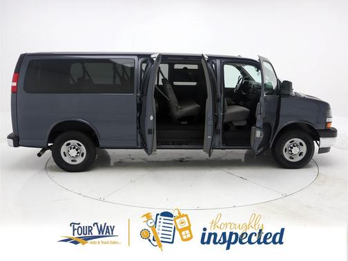 2017 Chevrolet Express 3500 LT